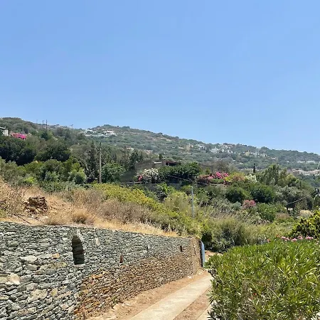 Cleopatra Villa Batsi (Andros)