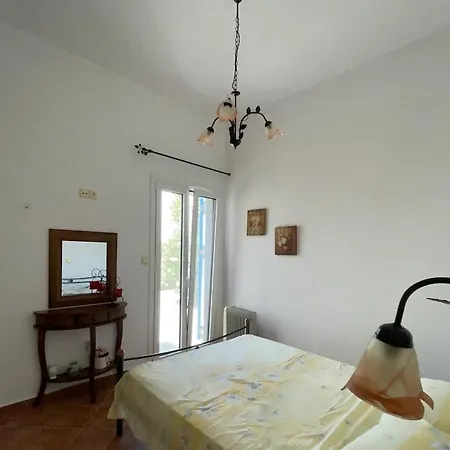 Villa Cleopatra Batsi (Andros)
