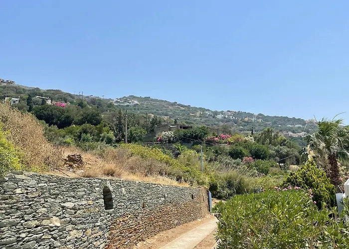 Cleopatra Villa Batsi