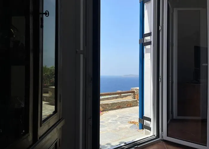 Villa Cleopatra Batsi